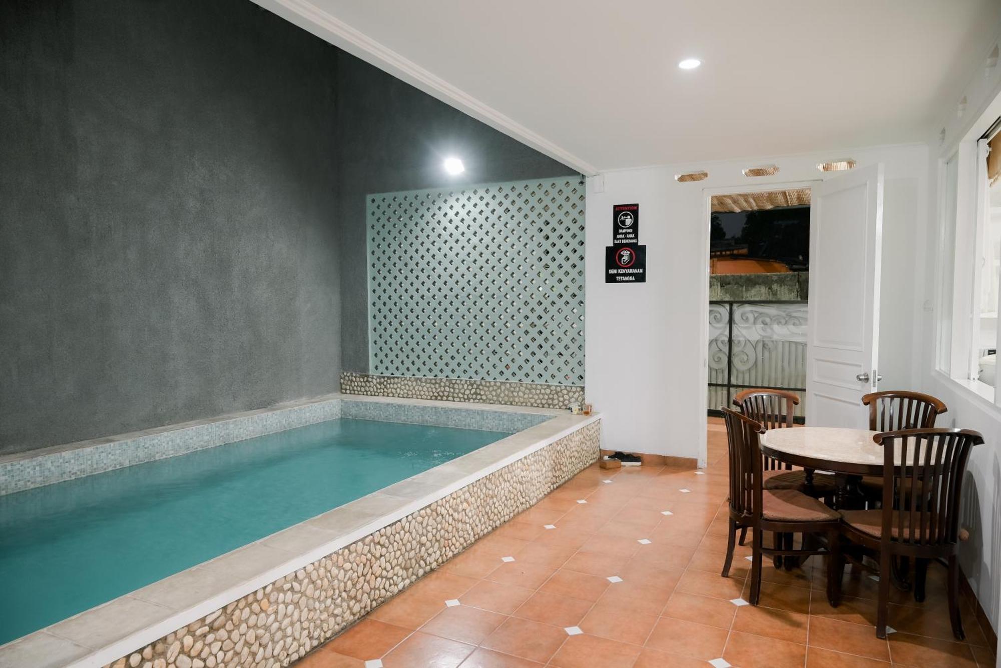 Kirana Guest House Bogor Exterior foto